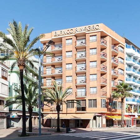 Apartamentos Blanco Y Negro - Recien Reformado Lloret de Mar Zewnętrze zdjęcie